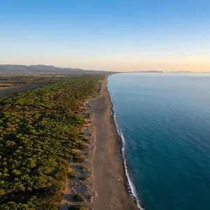 Camping Il Capannino Glamping Village, Marina Di Bibbona